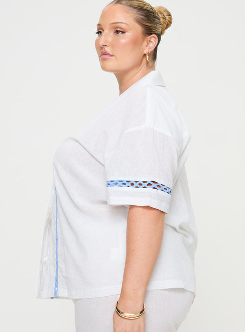 White and blue Short sleeve shirt Classic collar, button fastening at front, crochet detail