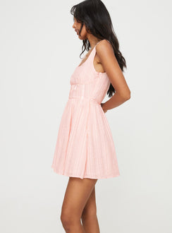 Mini dress Square neckline, ruching at the waist, textured material Fixed Straps, invisible zip fastening at back  Non-stretch material, fully lined