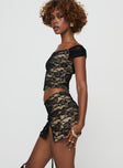 Matching set Lace material, off the shoulder style, elasticated waist, split in hem Good stretch, fully lined 