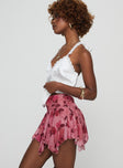 Mini skirt Floral print, mesh material, ruching detail, jagged hem Good stretch, fully lined  Princess Polly Lower Impact 