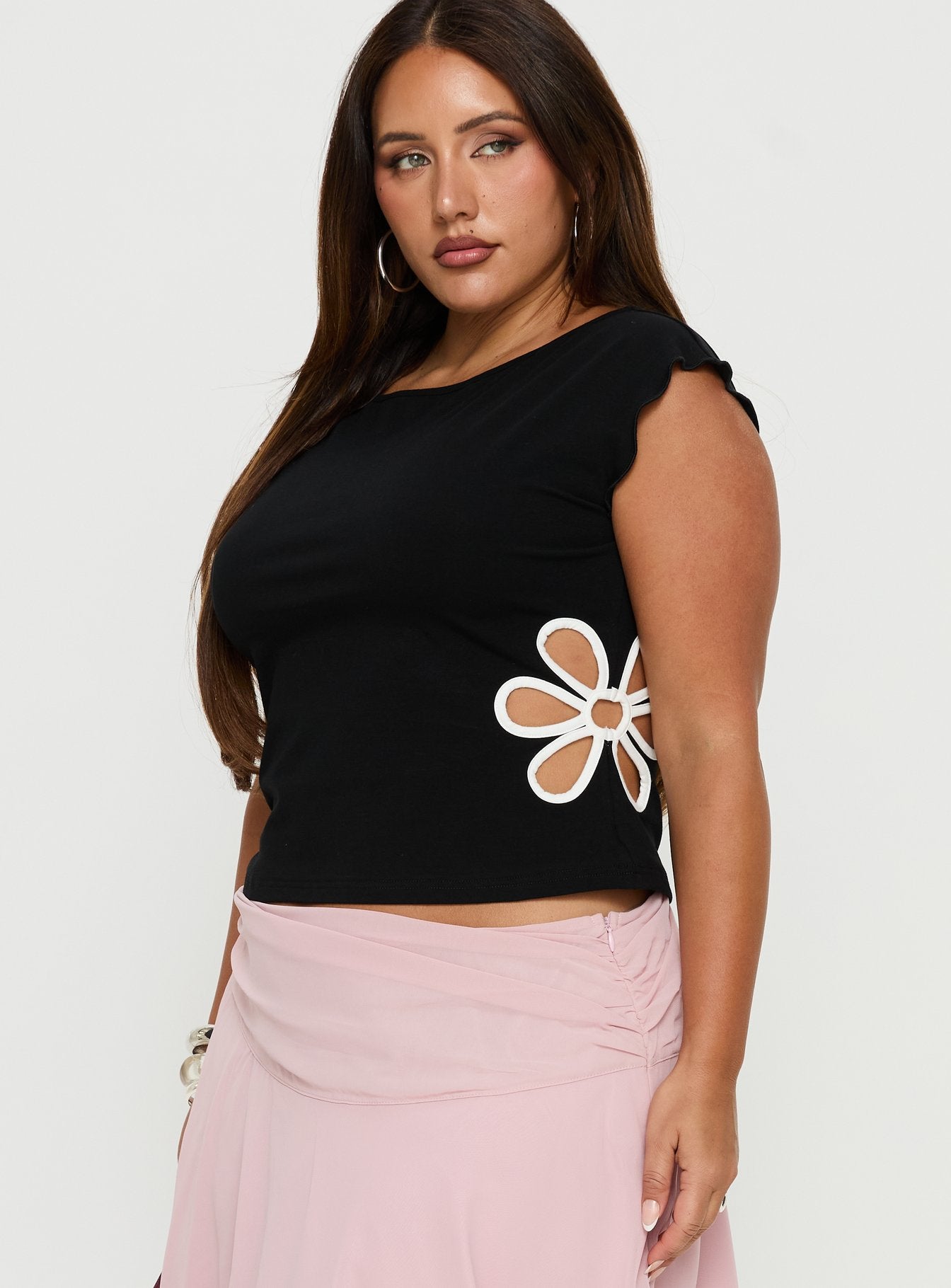 Currents Cut Out Detail Top Black Curve