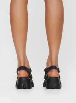 Therapy Twist Sandals Black