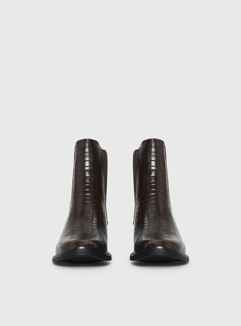 Therapy Stable Boots Chocolate Croc