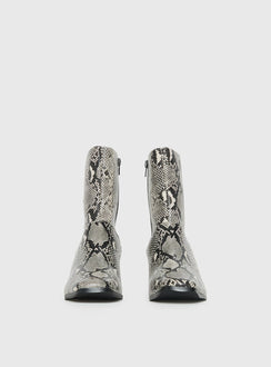 Therapy Shade Boots Black / White Snake