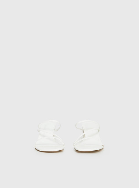 Billini Yazmin Heels White