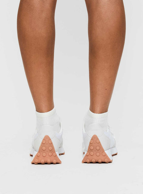 High Speed Sneakers White