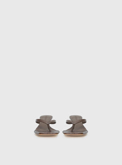 So Exclusive Snake Thong Heels Brown