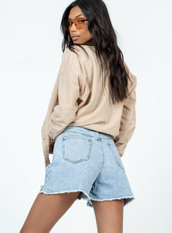 Kaylan Light Wash Frayed Shorts Denim
