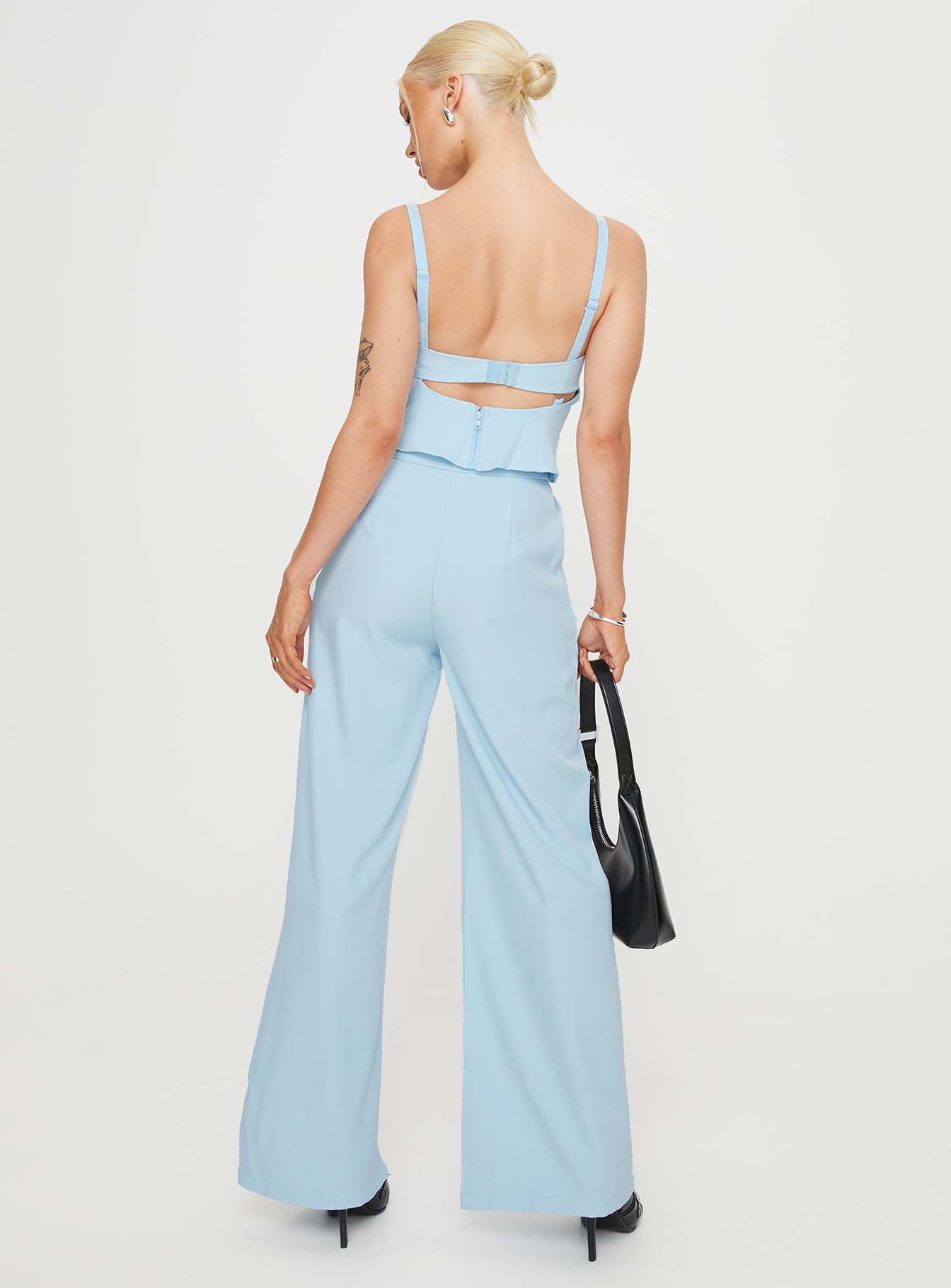 Blue Matching set Sweetheart neckline Hook and eye fastening at back of top zip fastening at back of top pleated pants wide leg