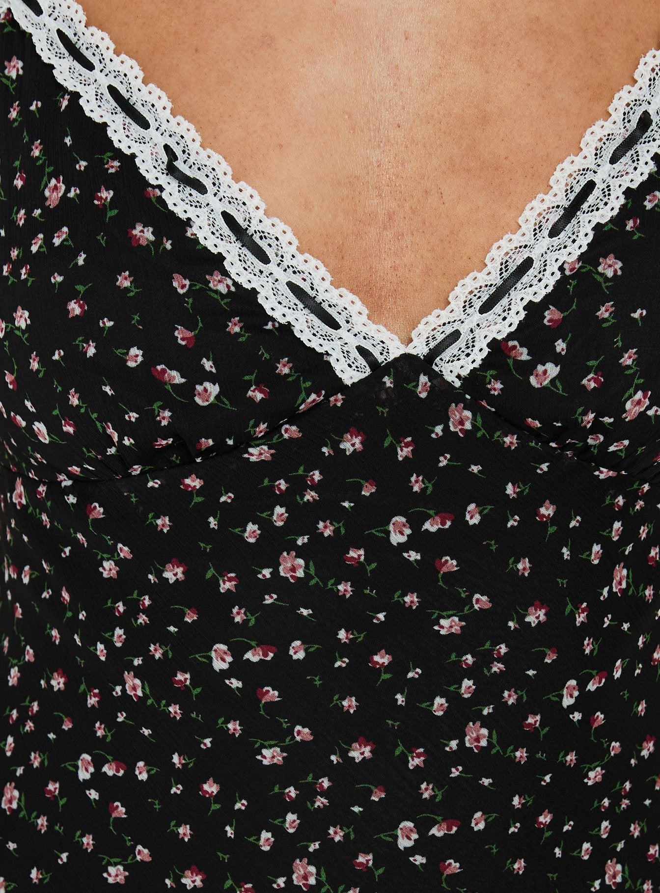 Alasia Lace Trim V Neck Maxi Dress Black Floral