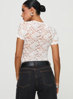 back view of model wearing Princess Polly Giallo Bodysuit White Short Sleeve 