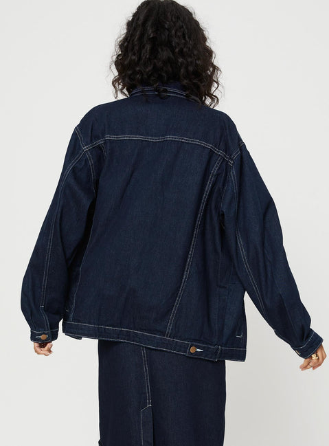 Denim shacket Classic collar, button fastening at front, twin chest pockets