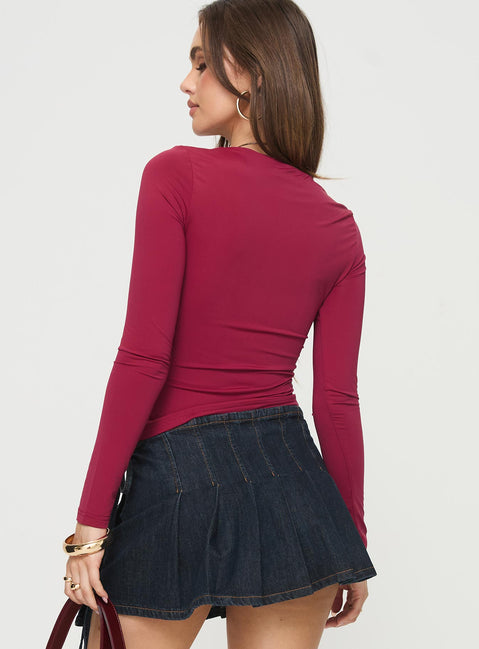 Long sleeve top Mesh ruched detail, asymmetric neckline & hem Good stretch, partially lined 