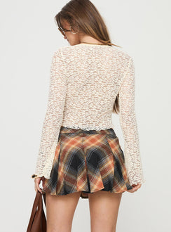 Pleated mini skirt Lightweight material, invisible zip fastening at the side Non stretch, unlined