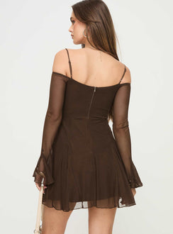 Off the shoulder mini dress Adjustable straps, v neckline, pinched bust, mesh material, invisible zip fastening Good stretch, fully lined  Princess Polly Lower Impact 