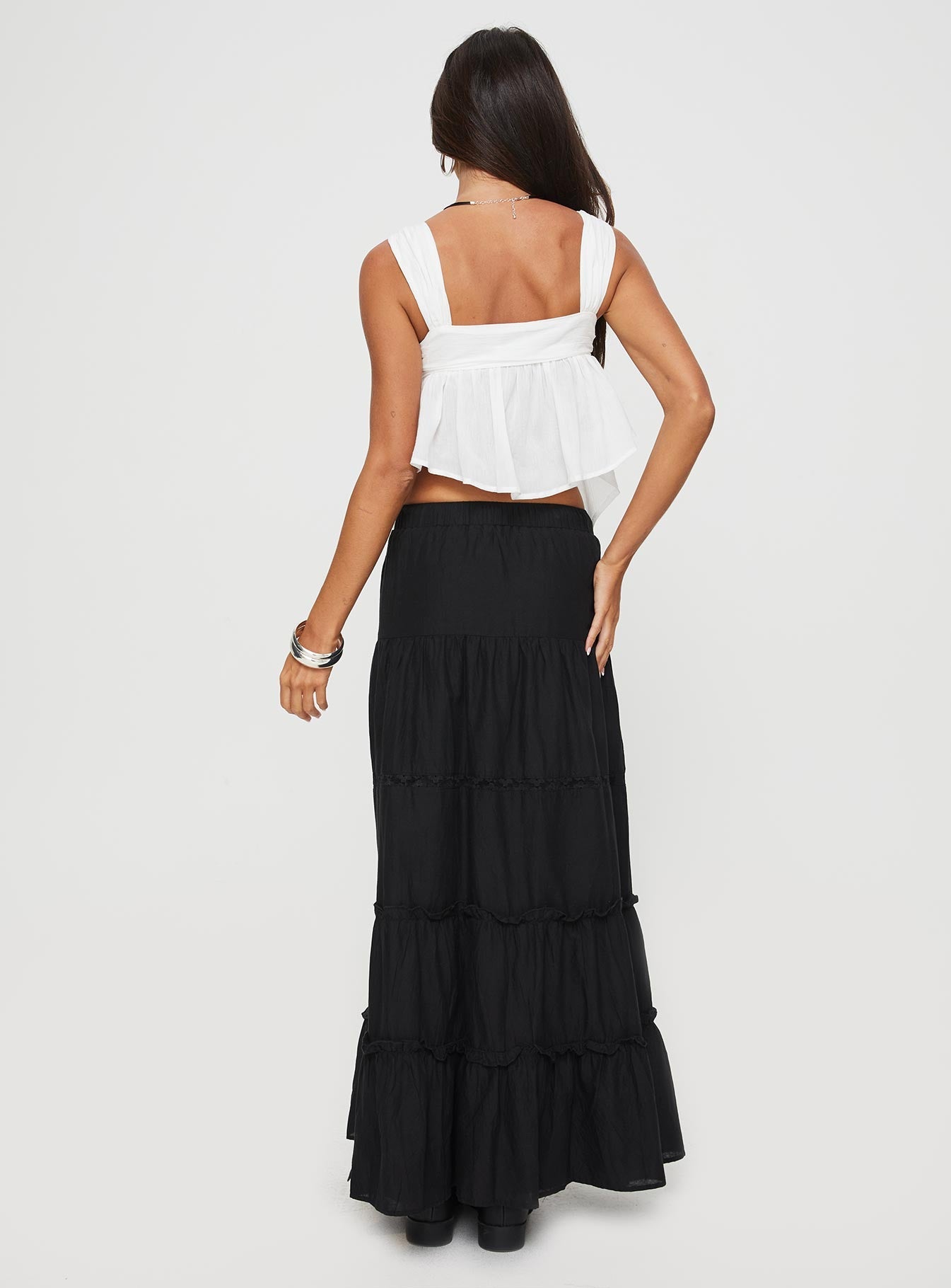 Maxi skirt Elasticated waistband, tiered design, slit at leg