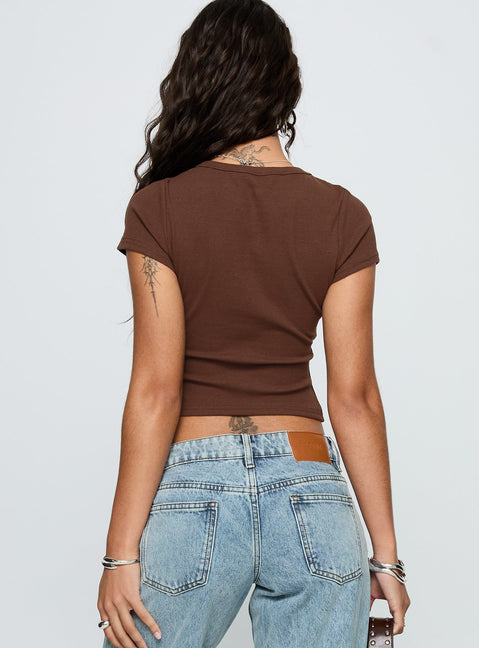 back view of model wearing Princess Polly Baseline Scoop Rib Tee Chocolate Short Sleeves Crew Neck 