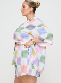 Graphic print two piece set Short sleeve shirt, button fastening down front, lapel collar High rise shorts, elasticated waistband, twin hip pockets