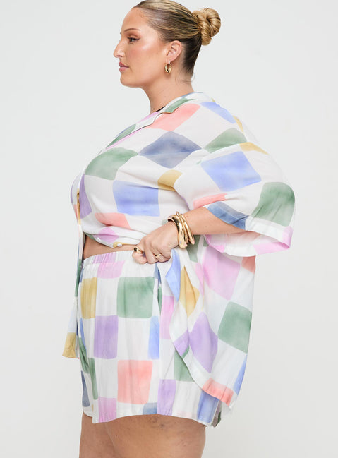 Graphic print two piece set Short sleeve shirt, button fastening down front, lapel collar High rise shorts, elasticated waistband, twin hip pockets