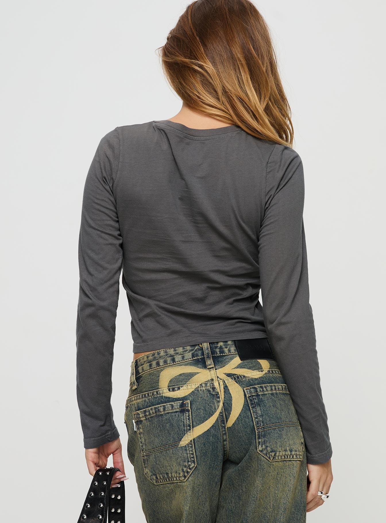 Long sleeve top Crew neck, graphic print Non-stretch material, unlined 