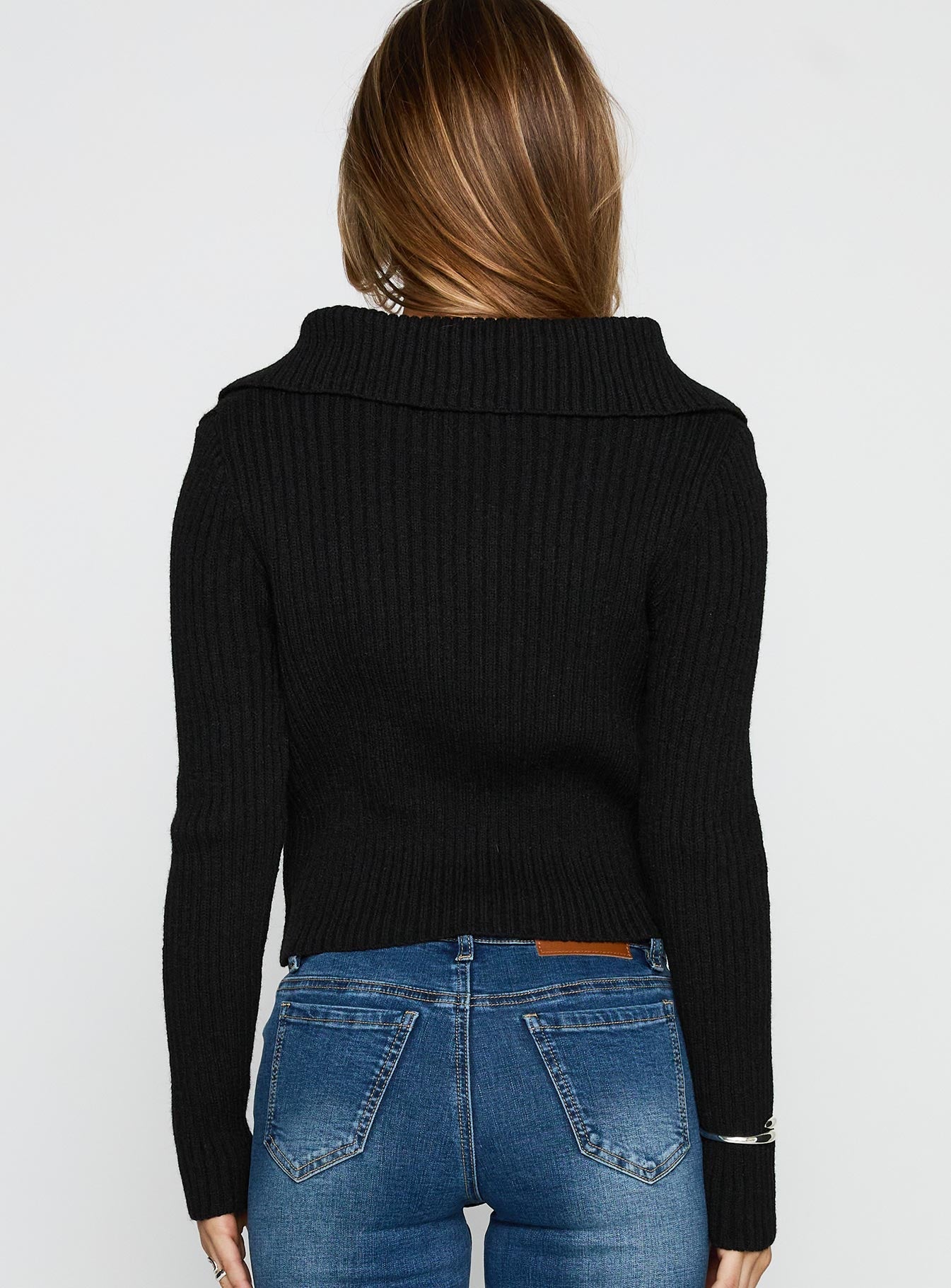 Extraordinary Collared Knit Sweater Black