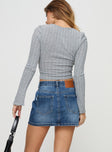 Denim mini skirt Mid rise fit, belt looped waist, zip & button fastening, classic five pocket design, branded patch at back Slight stretch, unlined 
