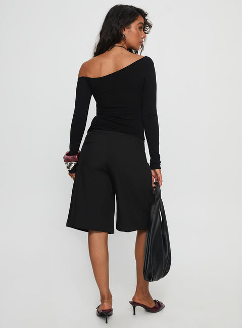 Brynah Pintuck Tailored Short Black