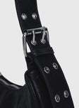 Shoulder bag Main compartment with zipper closure, two internal pockets, adjustable shoulder straps, silver-toned hardware, flat base