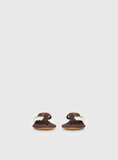 Ginnia Shell Detail Thong Heels Chocolate