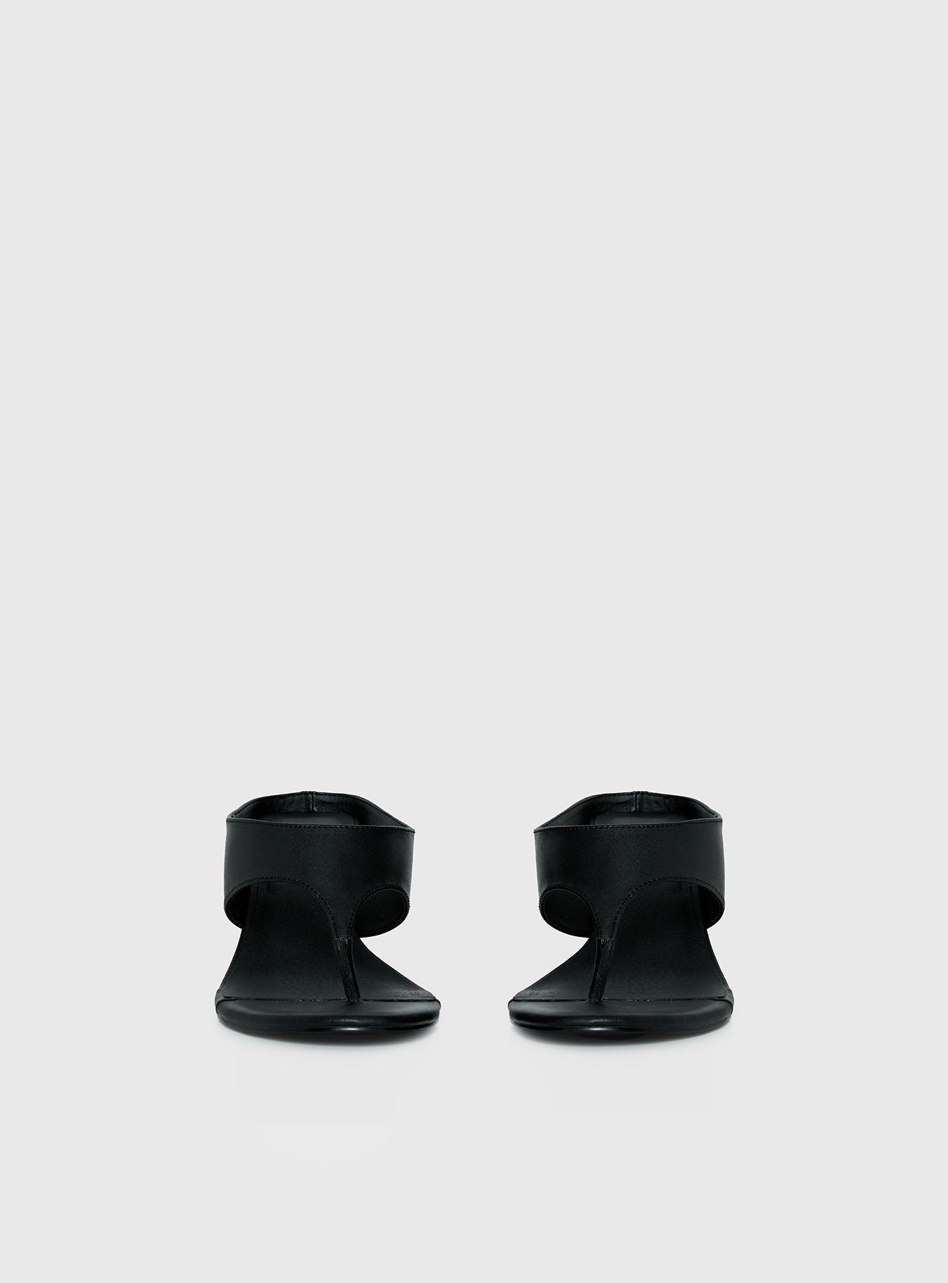 Early Light Wedge Thong Heels Black