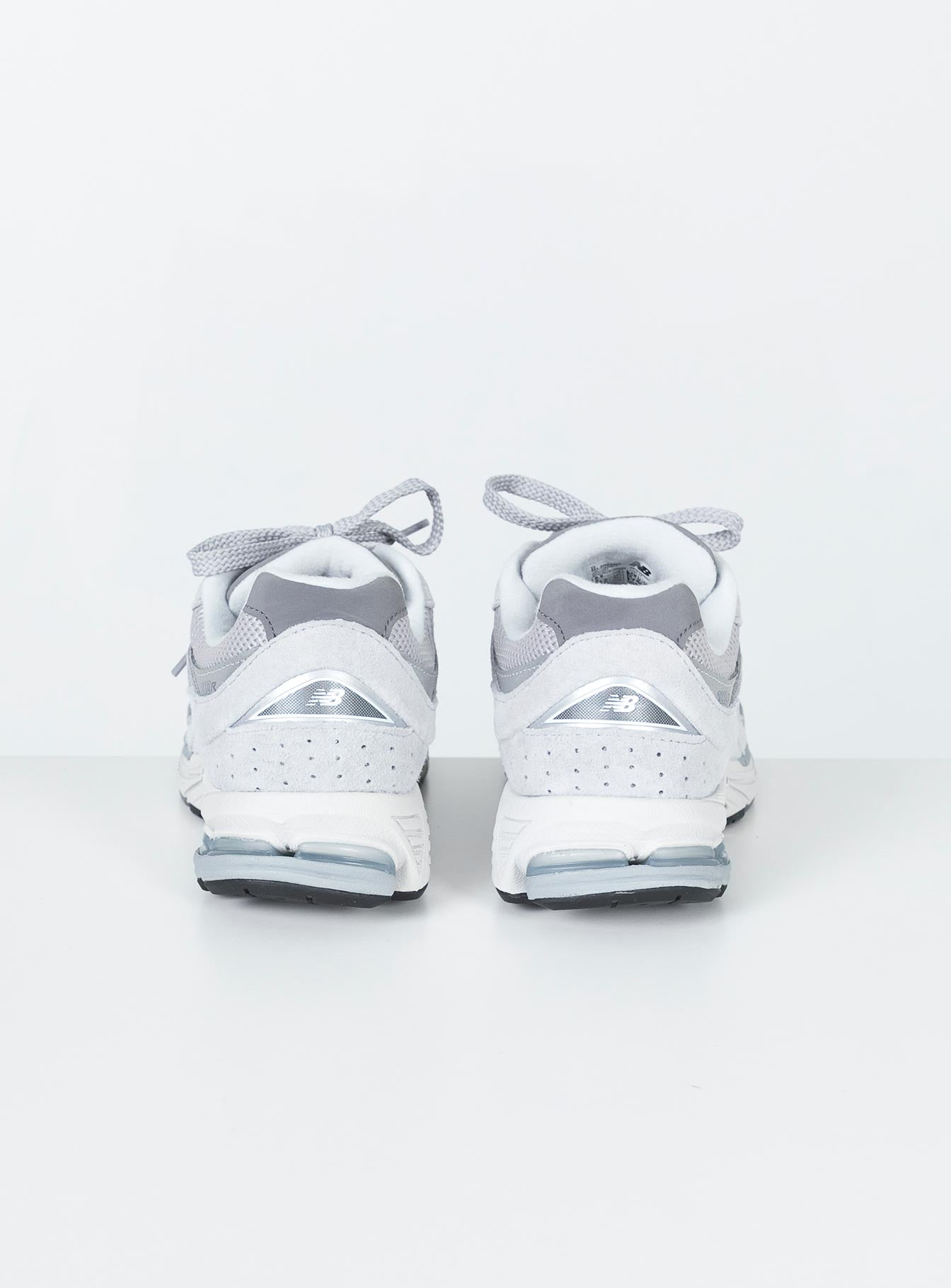 New Balance M2002 Grey