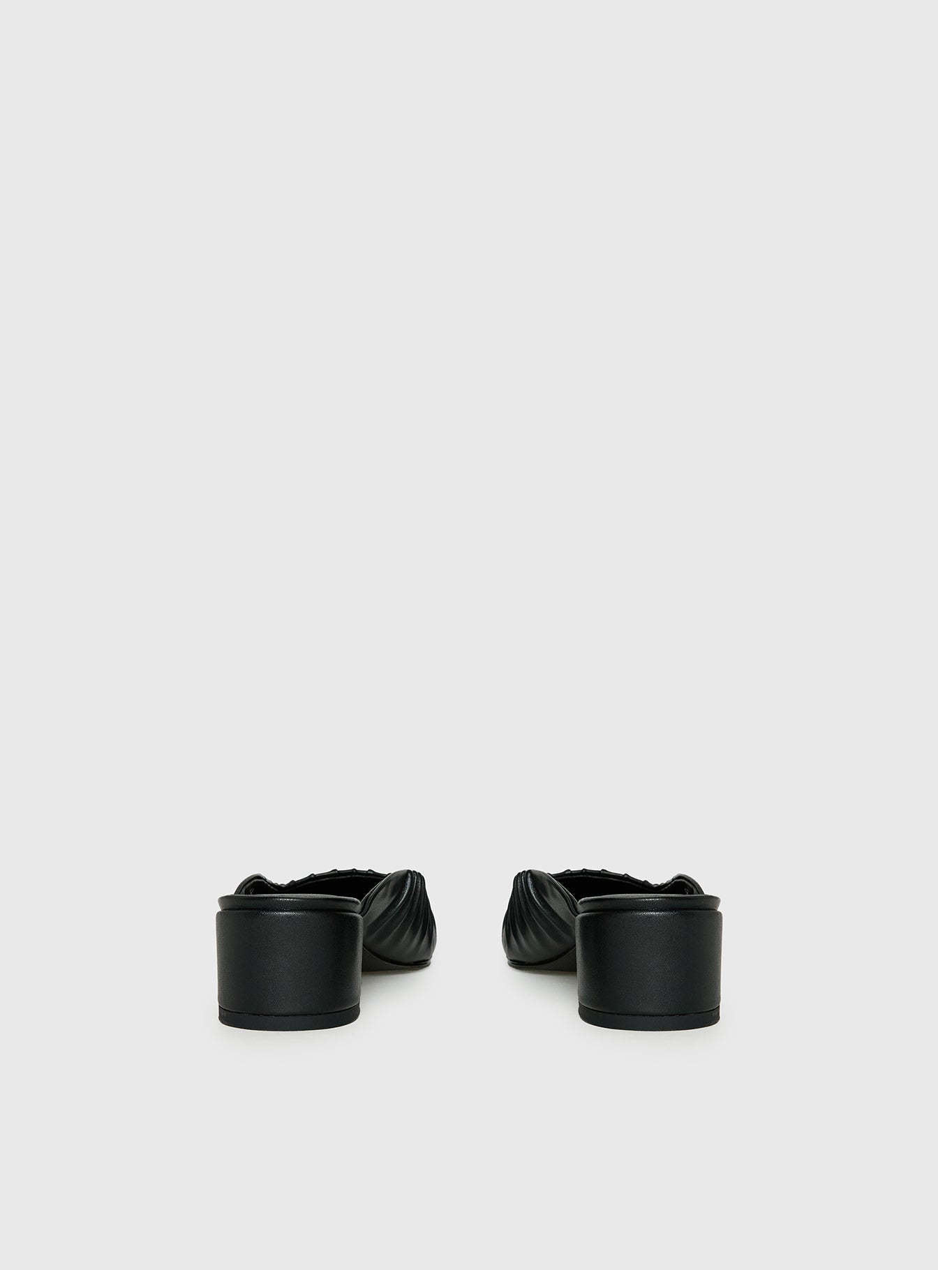 Larietta Ballet Heels Black