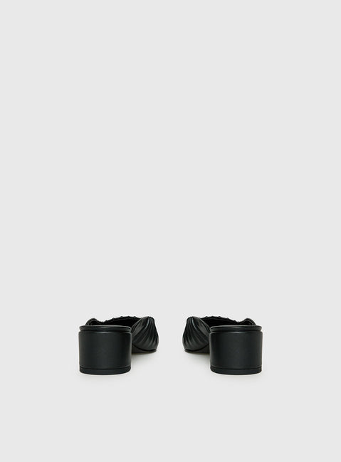 Larietta Ballet Heels Black