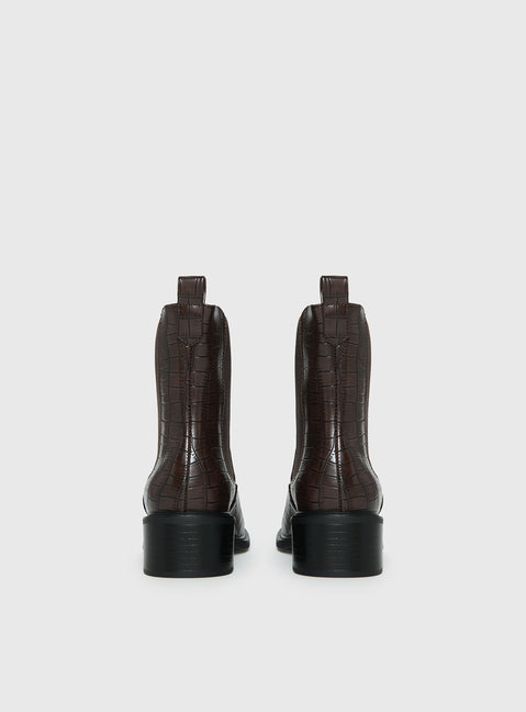 Therapy Stable Boots Chocolate Croc