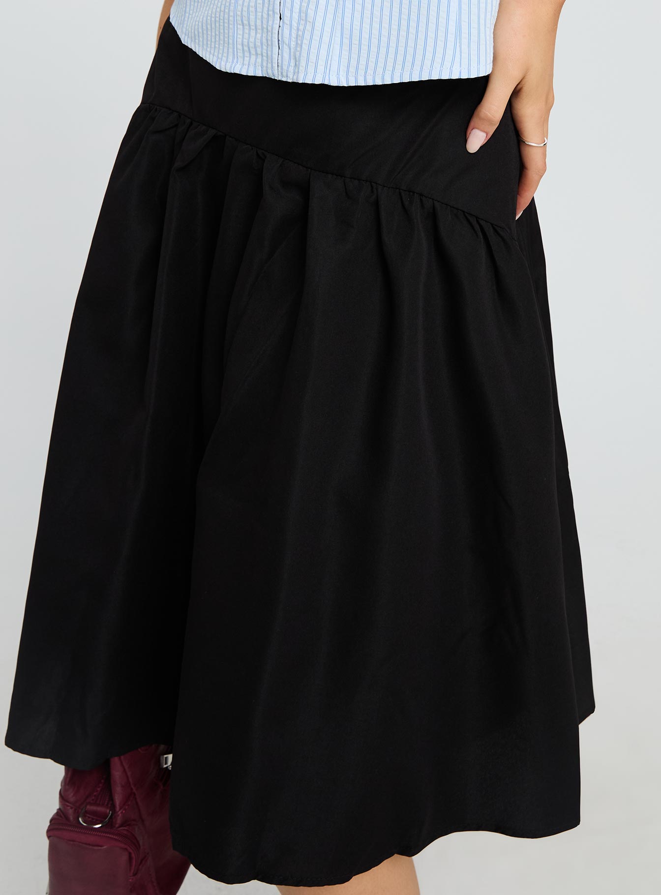 Kodee Midi Skirt Black