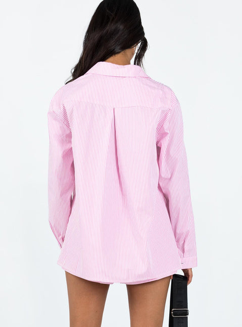 Matching set Striped print Classic button down top High waisted shorts Relaxed fit