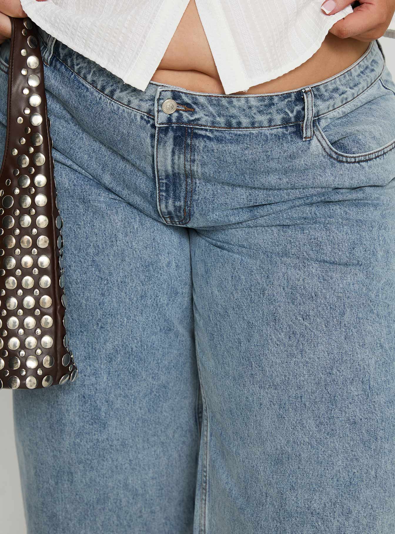 Ellanor Low Rise Straight Leg Light Blue Curve