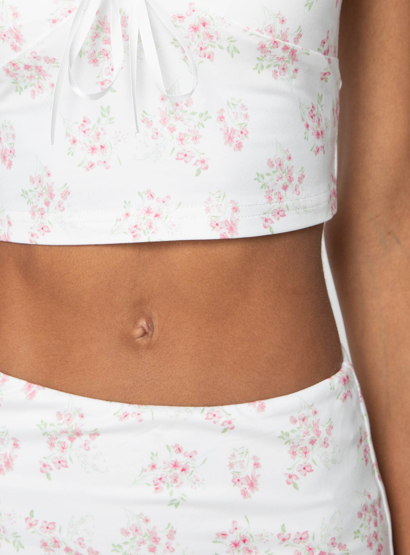 Valiant Floral Set White / Pink