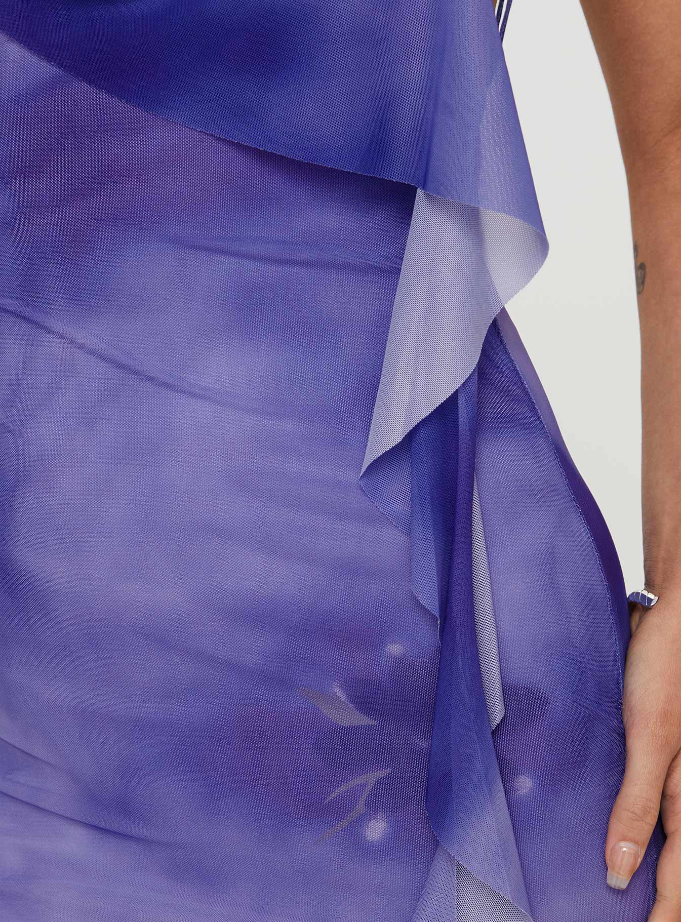 Midi dress Scoop neckline, frill detail throughout, graphic print, low back, leg split, adjustable shoulder straps, invisible zip fastening at back 