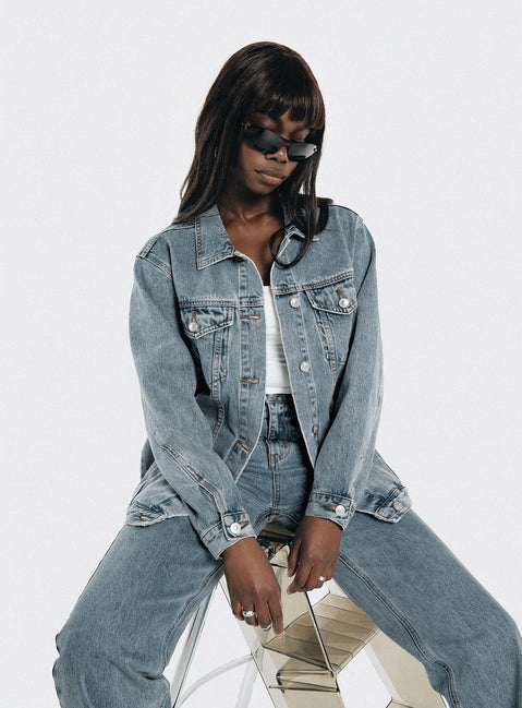 Light wash denim jacket Classic collar, button fastening at front, twin chest and hip pockets, single button cuff