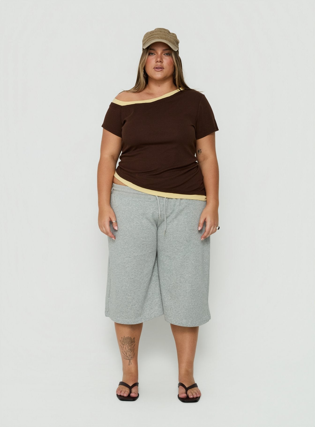 Eustace Off Shoulder Asymmetrical Top Brown / Yellow Curve