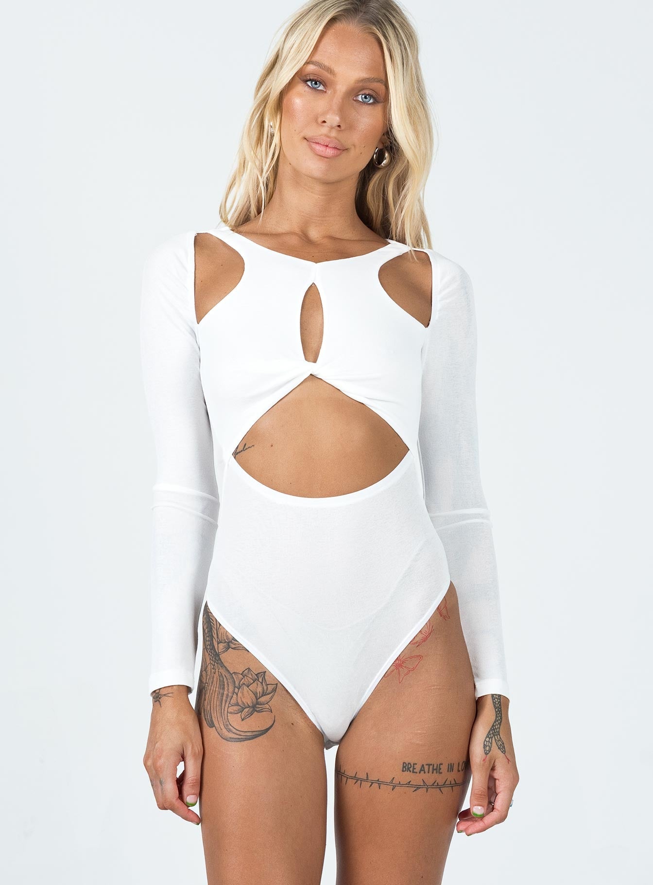 front view of model wearing Princess Polly Braxton Long Sleeve Bodysuit White Full Sleeves Scoop Neck 