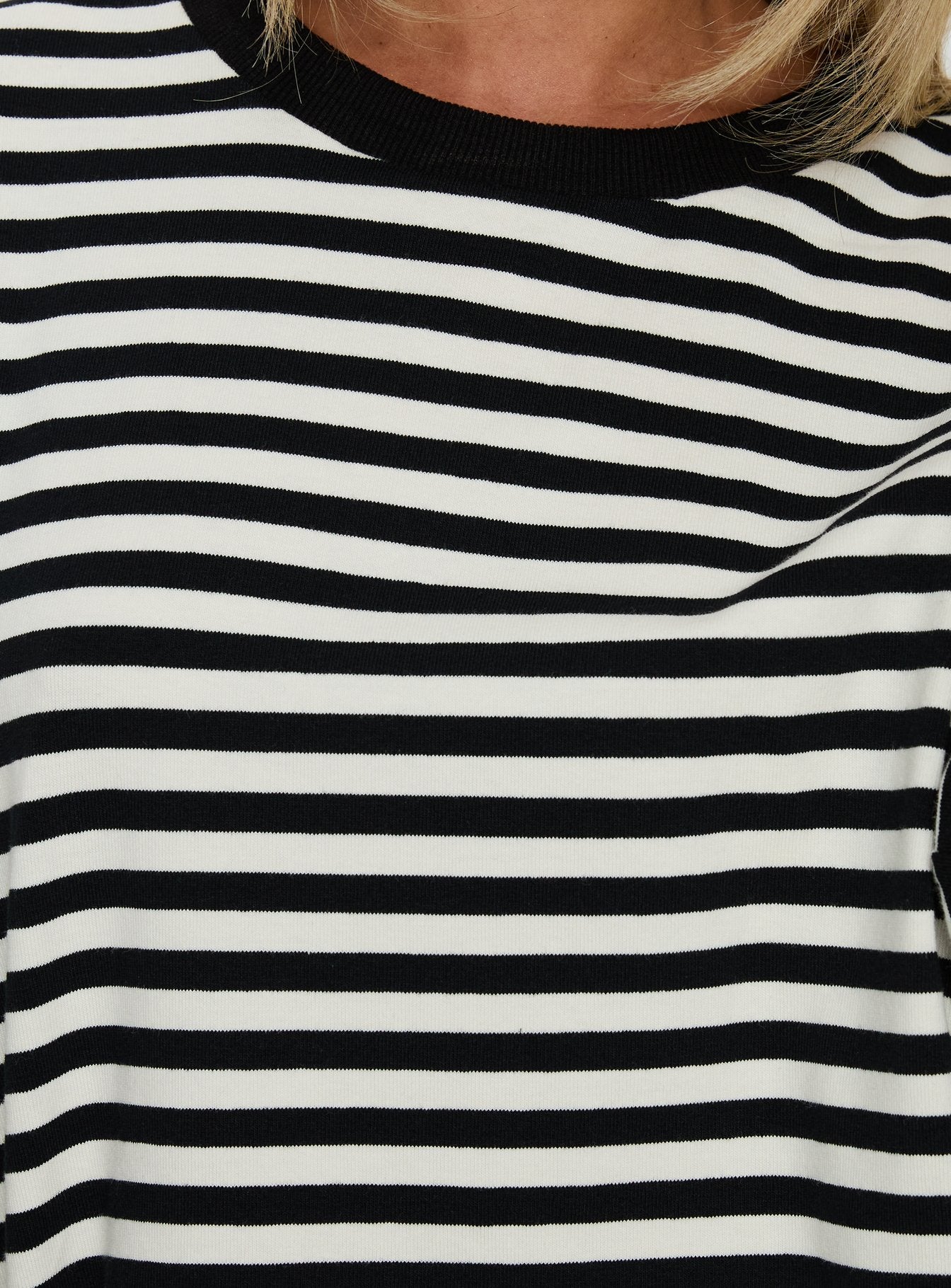 Settle Down Short Sleeve Top Black / White Stripe
