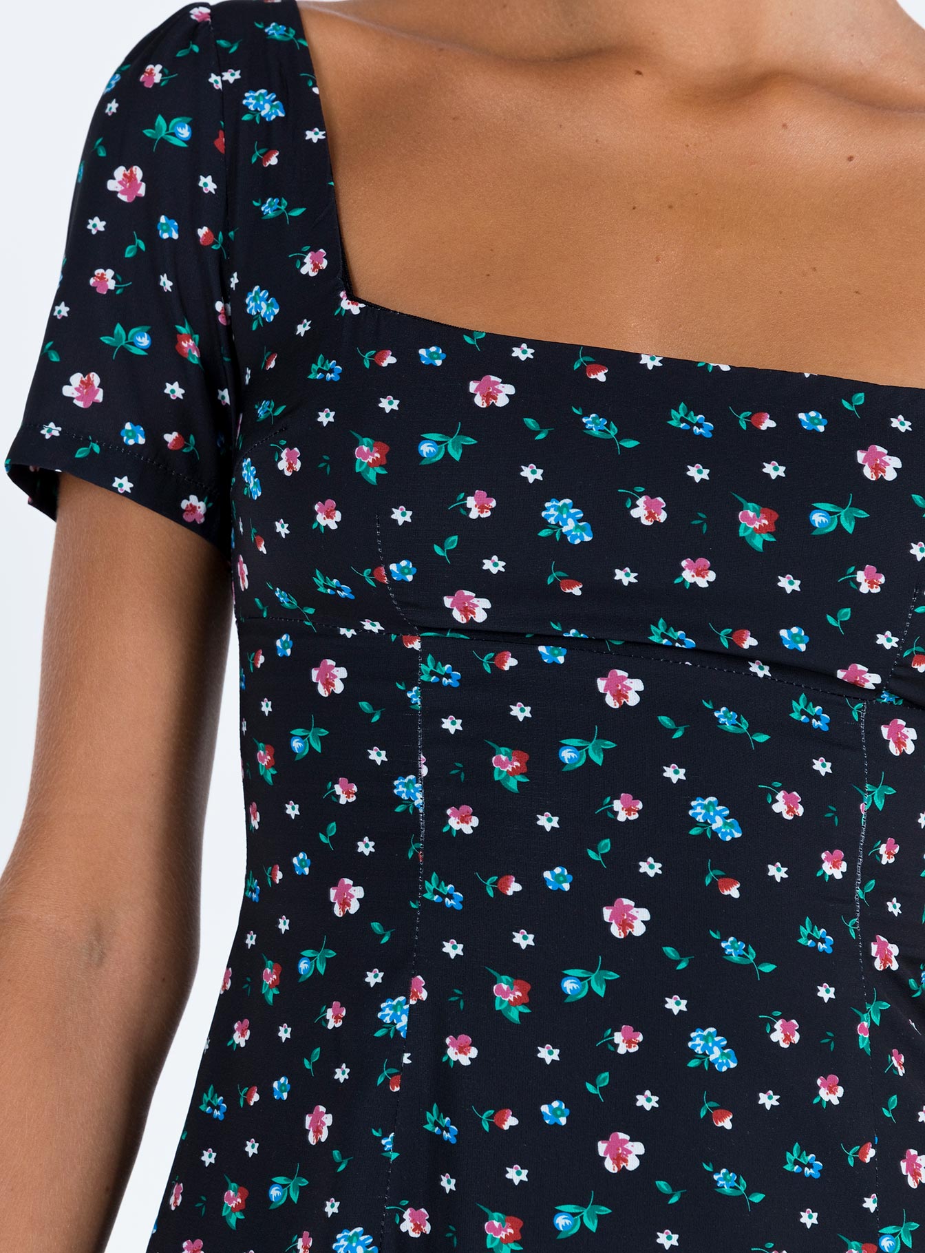 princess polly hastings mini dress BN Princess Polly Hastings Mini Dress Flora Multi AU8, Women's Fashion, Dresses & Sets, Dresses on Carousell