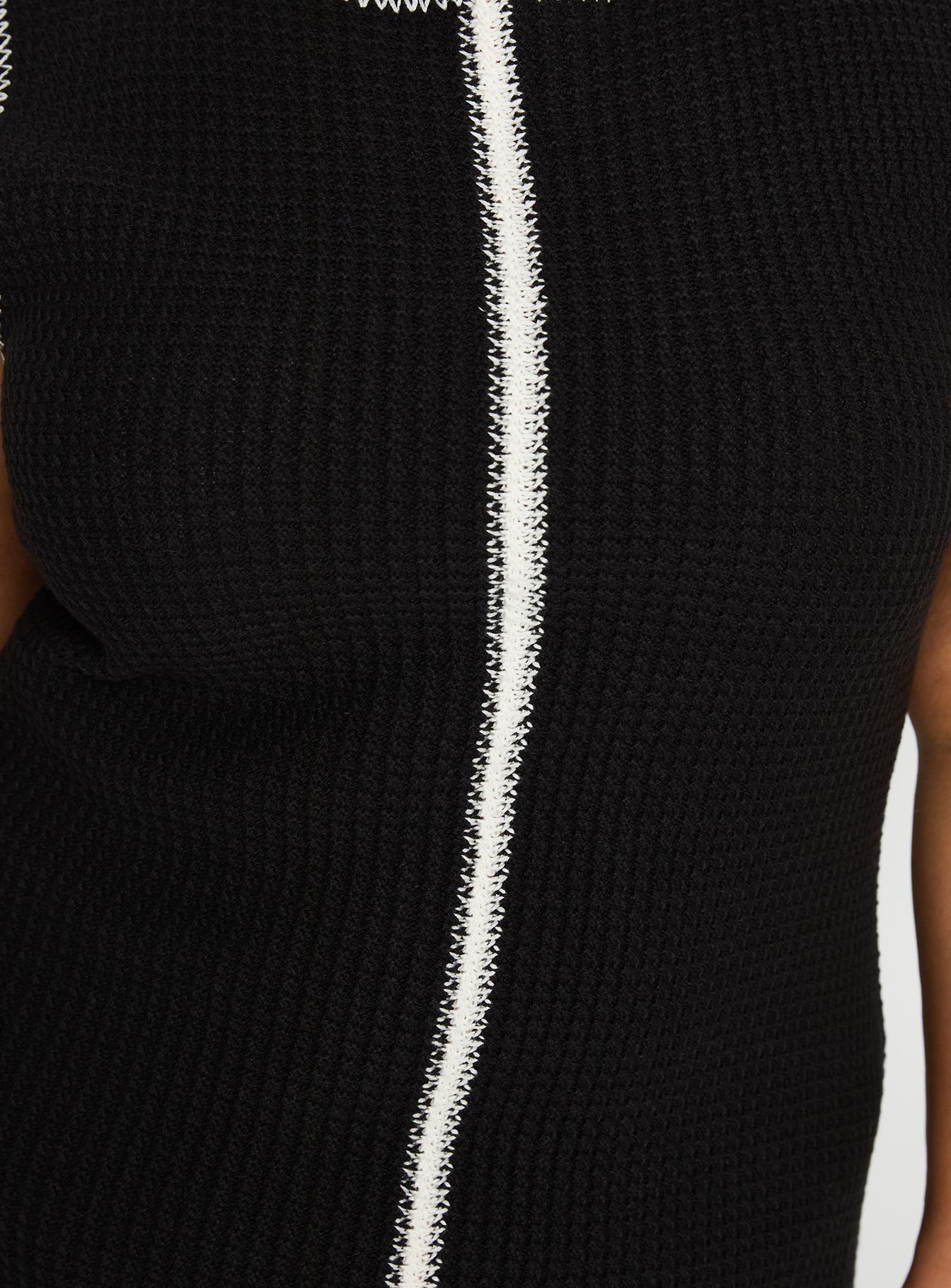 Carlisha Knit Mini Dress Black / White Curve