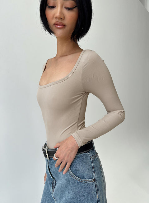 Long sleeve bodysuit, scoop neck High-cut leg, cheeky bottom, press clipping fastening