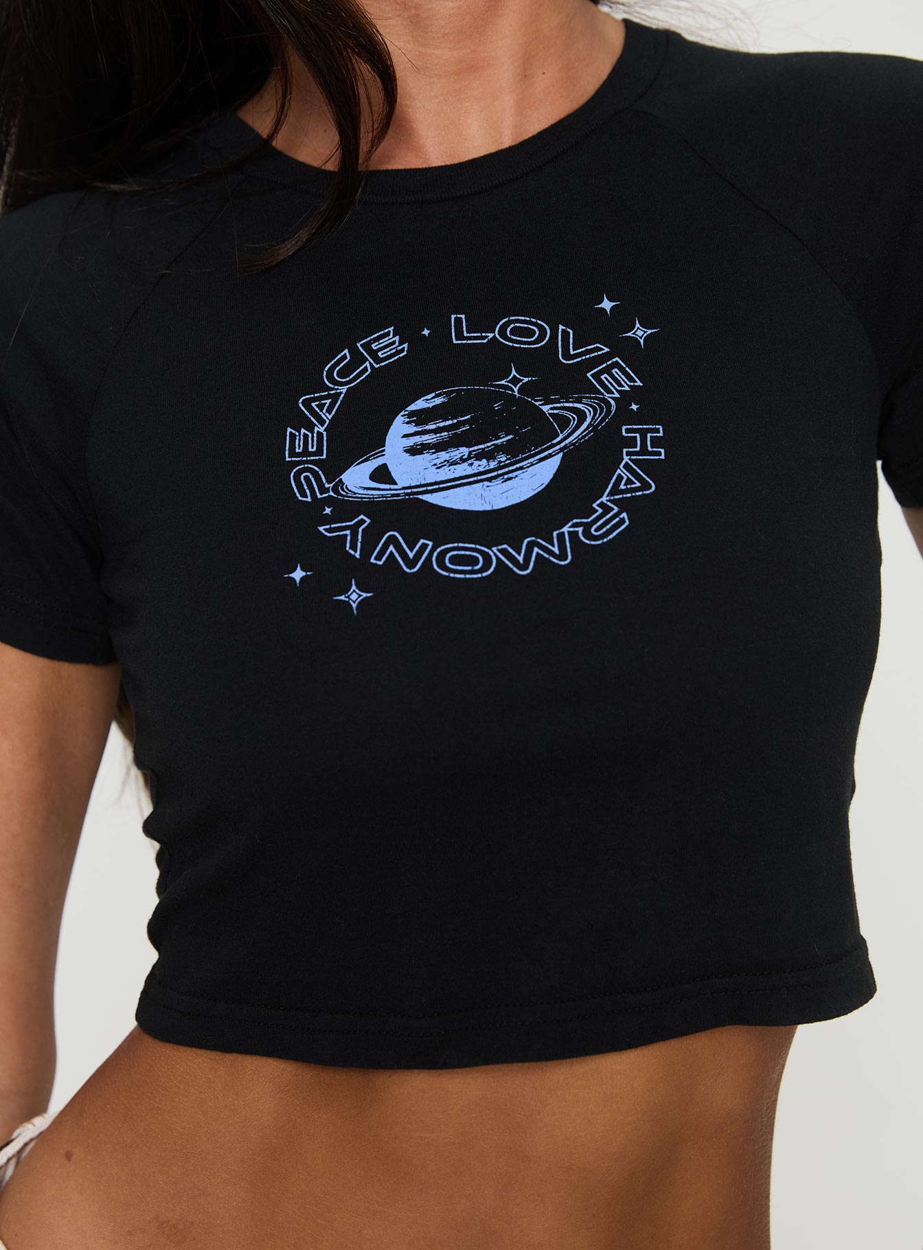 Baby tee Crewneck, graphic print Non-stretch material, unlined 