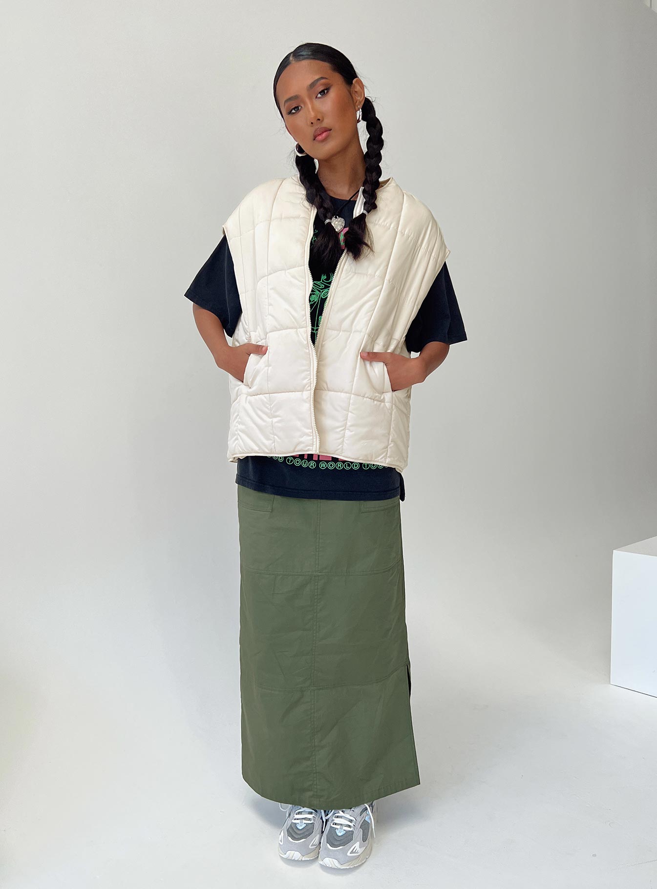 Puffer vest Zip fastening at front, twin hip pockets Non stretch material, fully lined 