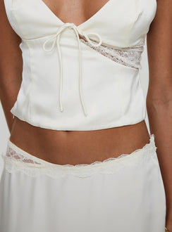 Karteah Satin Set Ivory