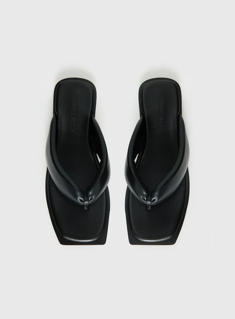 Rylin Puff Thong Sandals Black